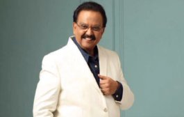 అదే పాట ప్రతీ చోట...
